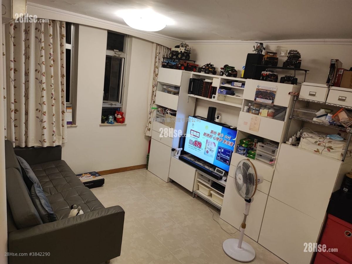 Ka Tin Court Sell 3 Bedrooms , 1 Bathroom 504 ft²