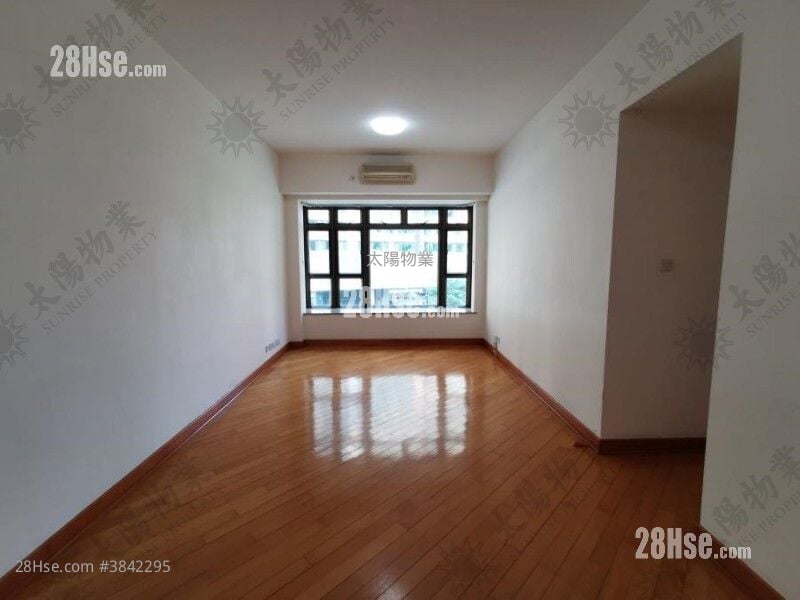 Royal Peninsula Rental 3 Bedrooms 968 ft²