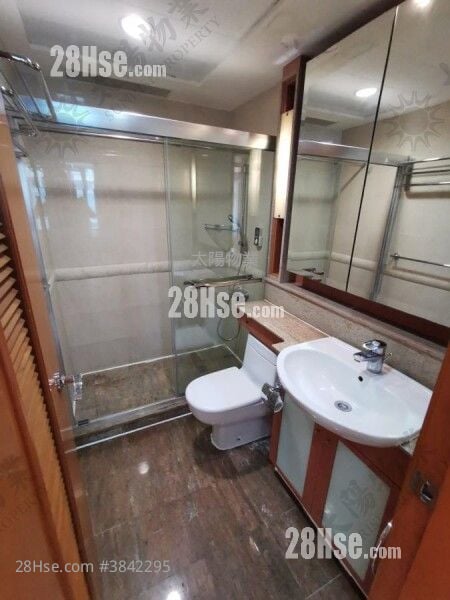 Royal Peninsula Rental 3 Bedrooms 968 ft²