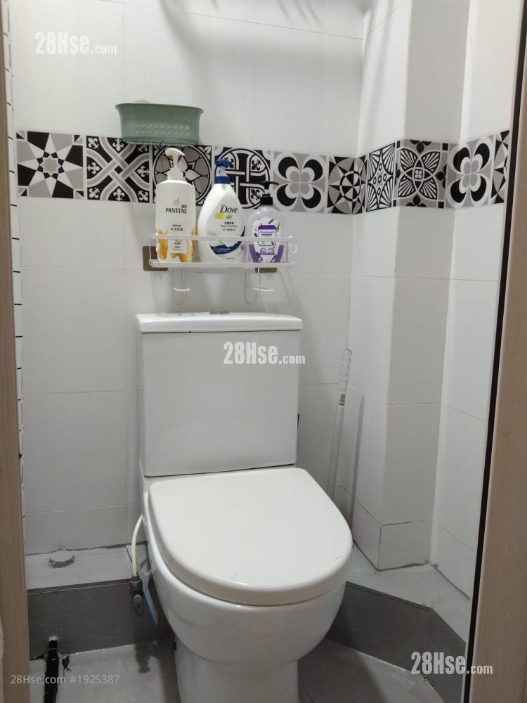 Coronet Court Rental 1 Bedroom , 1 Bathroom 80 ft²