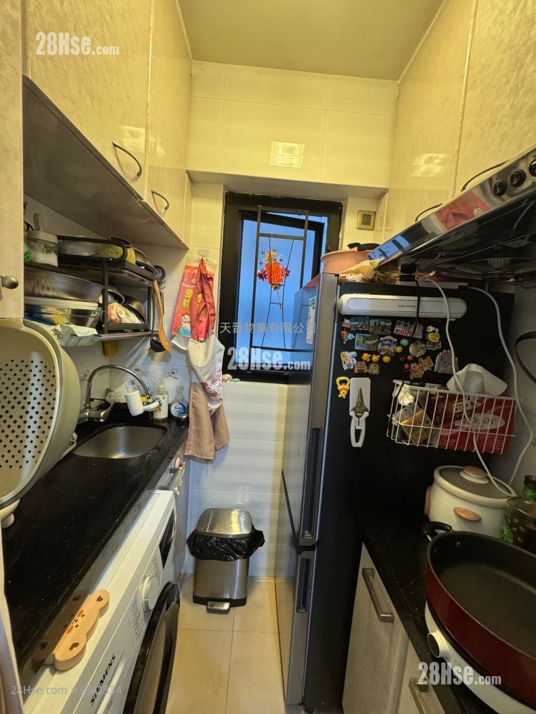 Besthing Garden Sell 2 Bedrooms , 1 Bathroom 244 ft²