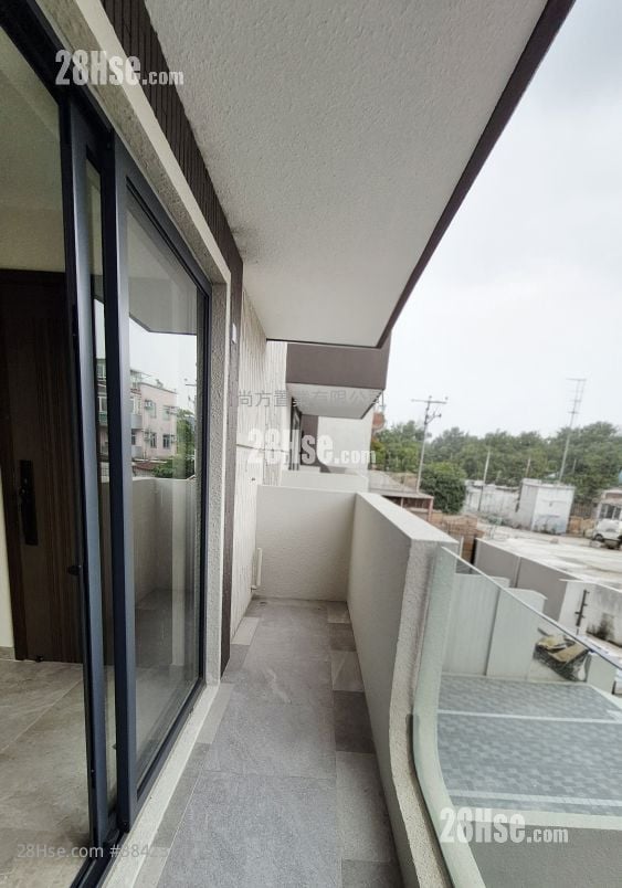 Village Rental 3 Bedrooms , 2 Bathrooms 700 ft²