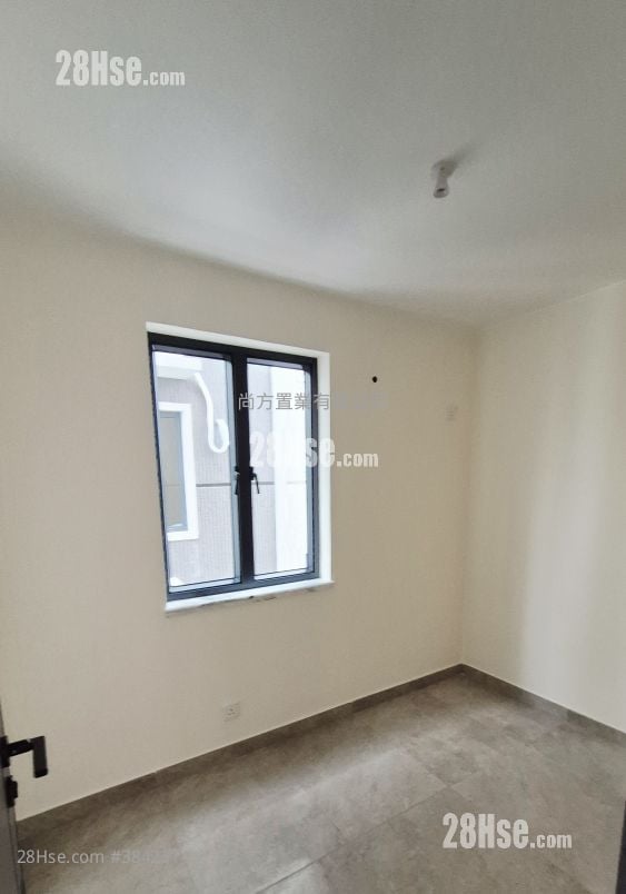 Village Rental 3 Bedrooms , 2 Bathrooms 700 ft²