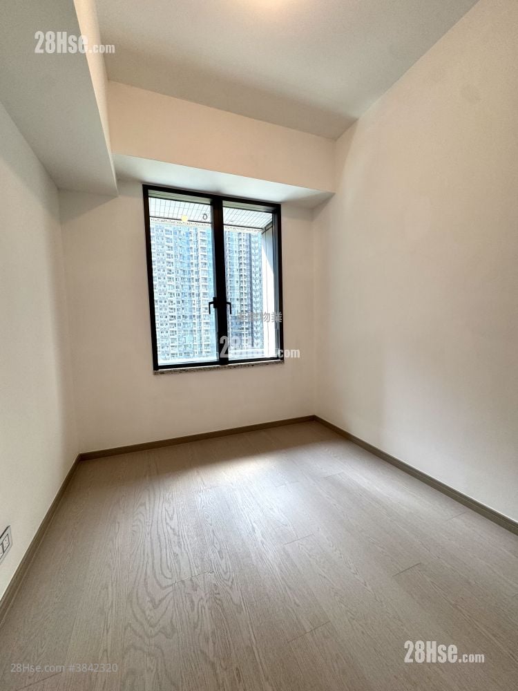 The Southside Sell 3 Bedrooms , 1 Bathroom 737 ft²