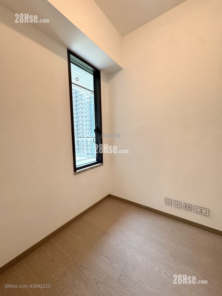 The Southside Sell 3 Bedrooms , 1 Bathroom 737 ft²