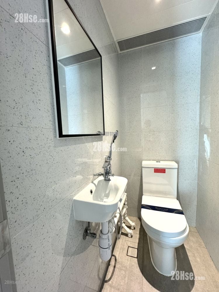 The Southside Sell 3 Bedrooms , 1 Bathroom 737 ft²