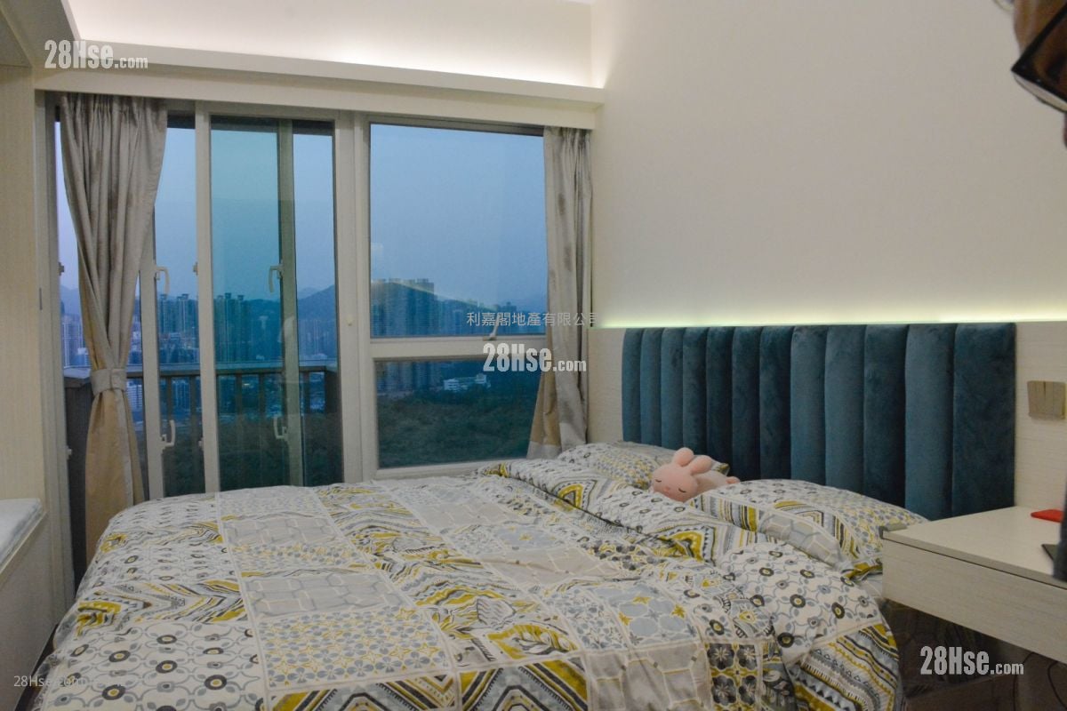 Hemera Sell 4 Bedrooms , 3 Bathrooms 950 ft²