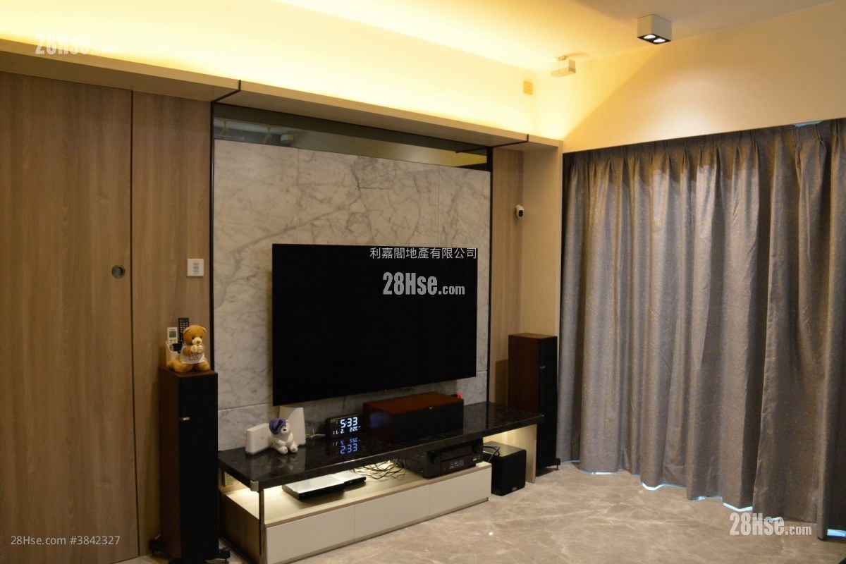 Hemera Sell 4 Bedrooms , 3 Bathrooms 950 ft²