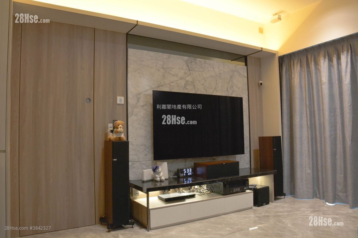 Hemera Sell 4 Bedrooms , 3 Bathrooms 950 ft²