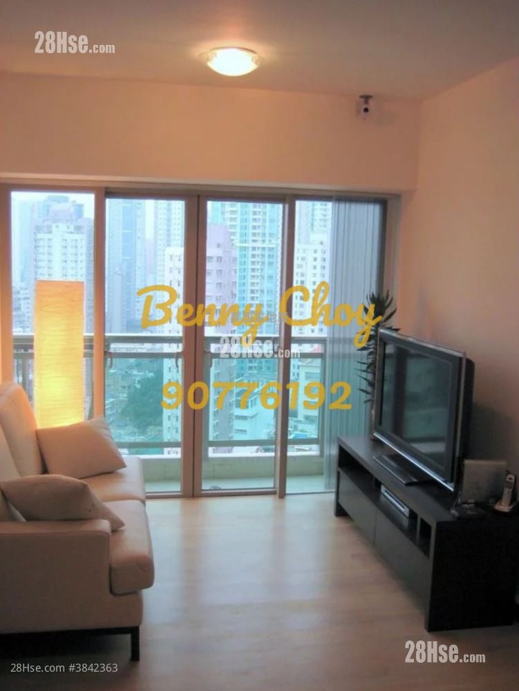 Centre Place Rental 2 Bedrooms , 1 Bathroom 474 ft²