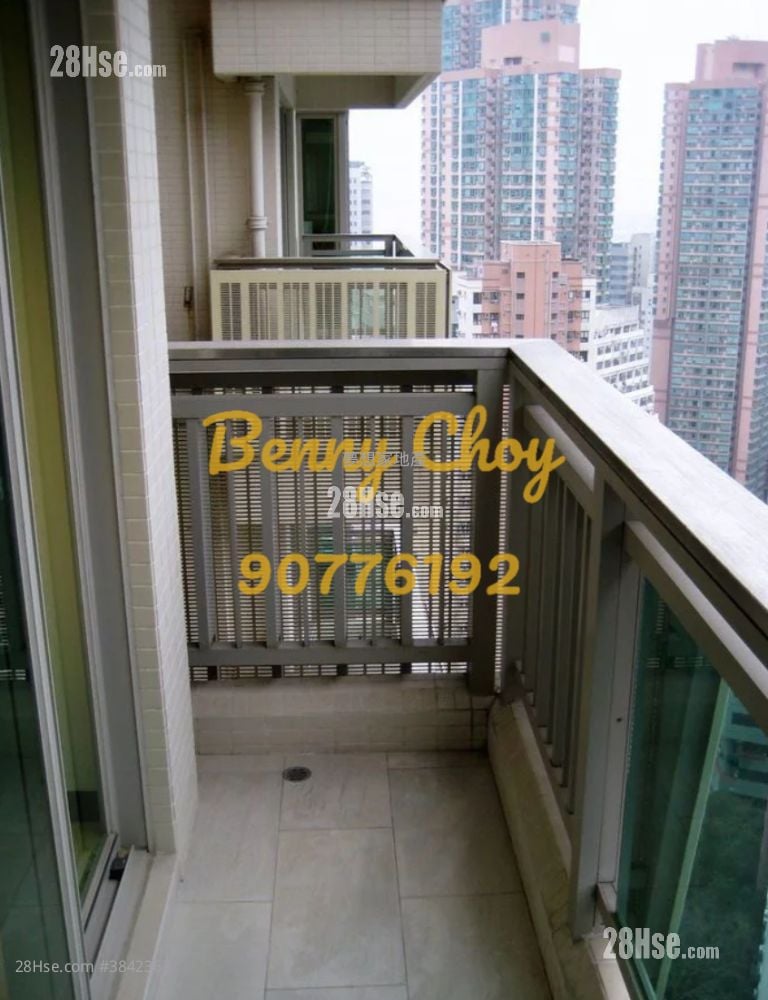 Centre Place Rental 2 Bedrooms , 1 Bathroom 474 ft²