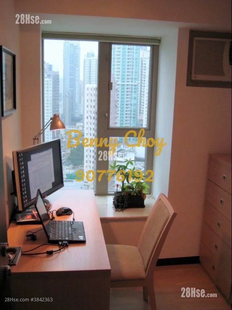 Centre Place Rental 2 Bedrooms , 1 Bathroom 474 ft²