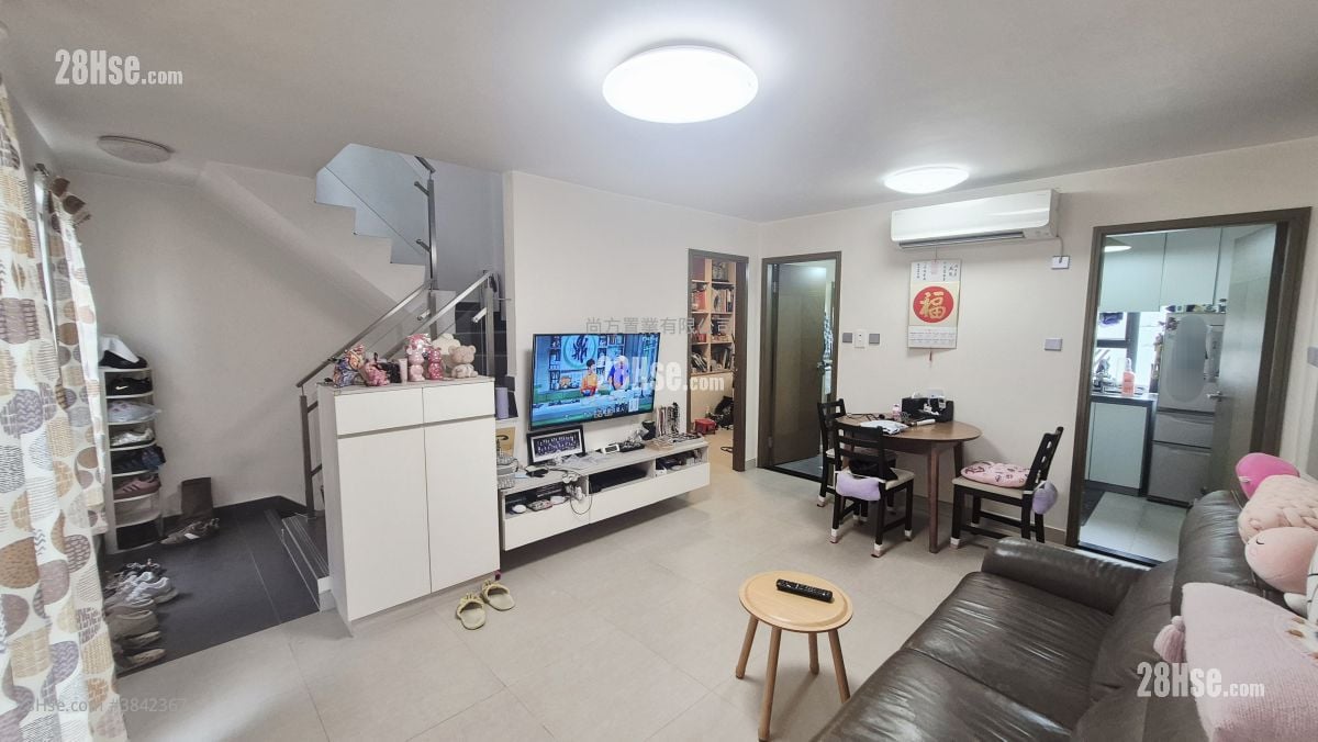 Village Rental 3 Bedrooms , 1 Bathroom 700 ft²