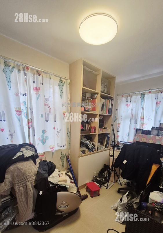 Village Rental 3 Bedrooms , 1 Bathroom 700 ft²