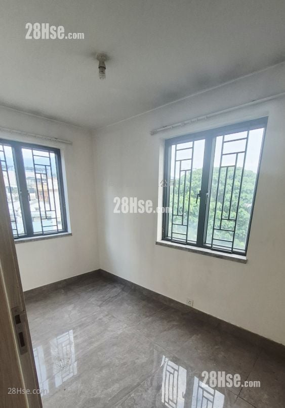 Village Rental 4 Bedrooms , 4 Bathrooms 1,400 ft²