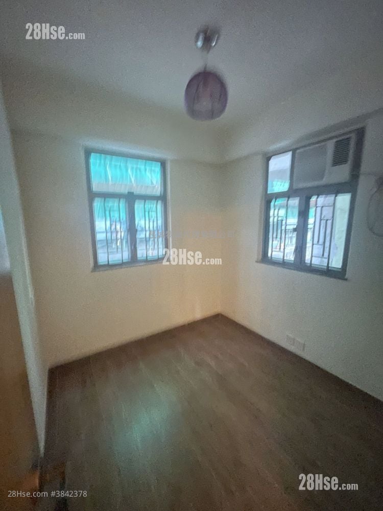 Perfect Mansion Rental 2 Bedrooms , 1 Bathroom 304 ft²