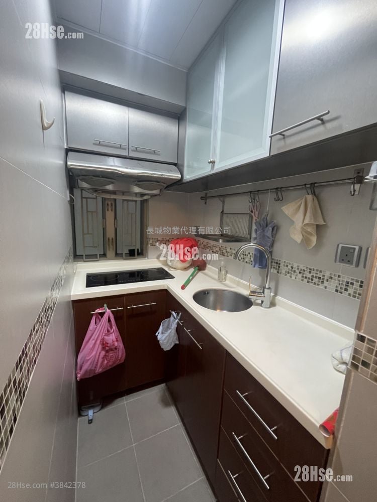 Perfect Mansion Rental 2 Bedrooms , 1 Bathroom 304 ft²