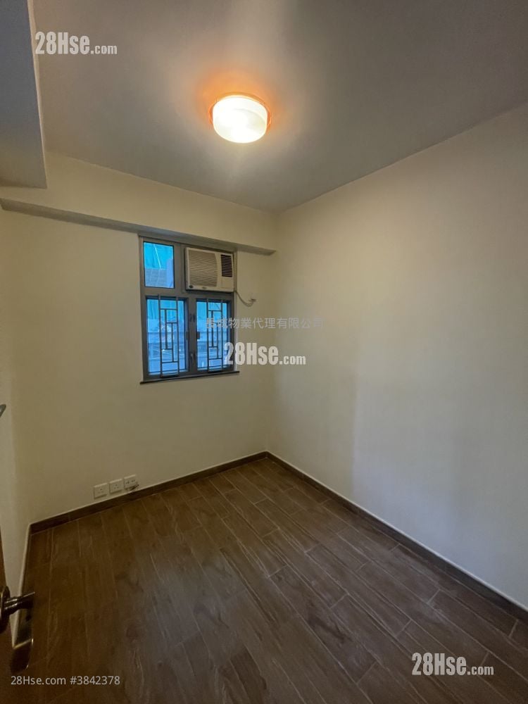 Perfect Mansion Rental 2 Bedrooms , 1 Bathroom 304 ft²