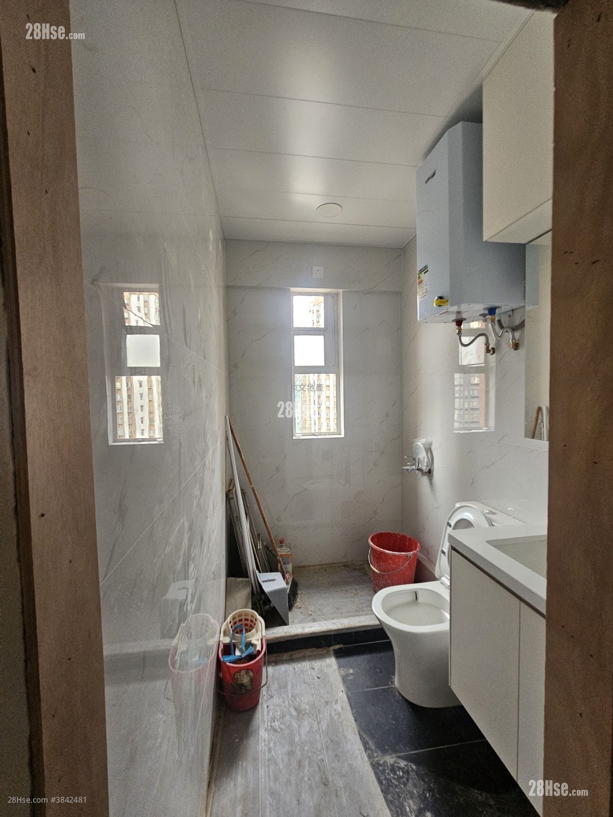 Kwok Wah Mansion Rental 3 Bedrooms , 1 Bathroom 626 ft²