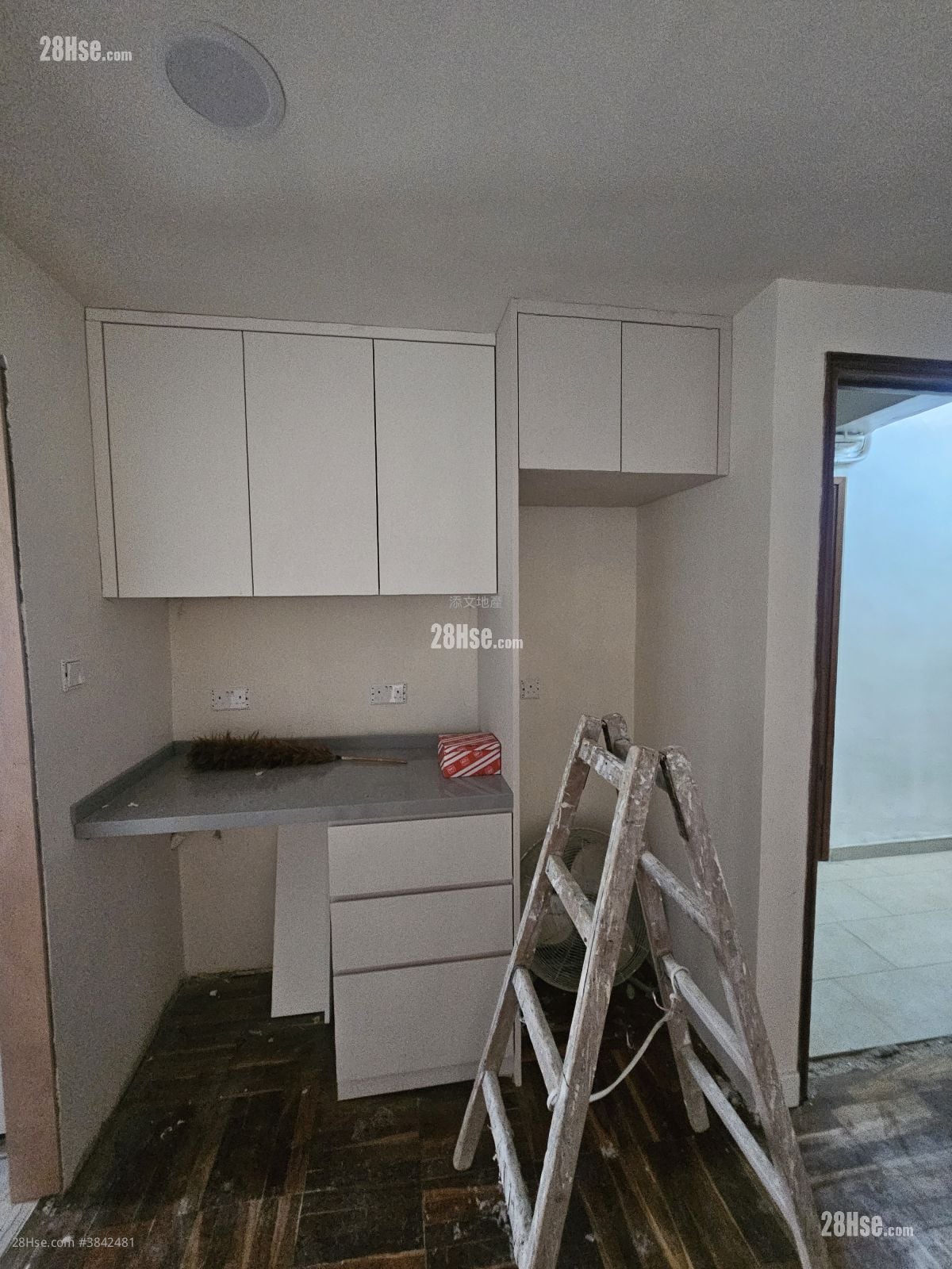 Kwok Wah Mansion Rental 3 Bedrooms , 1 Bathroom 626 ft²