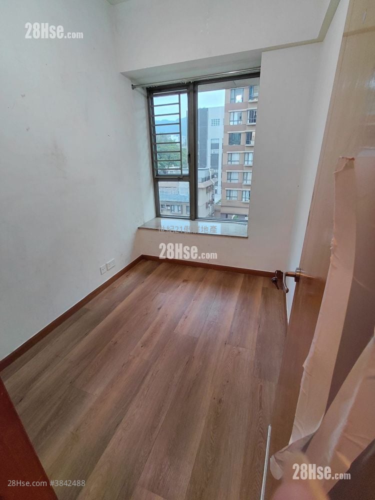The Bloomsville Sell 3 Bedrooms , 2 Bathrooms 752 ft²