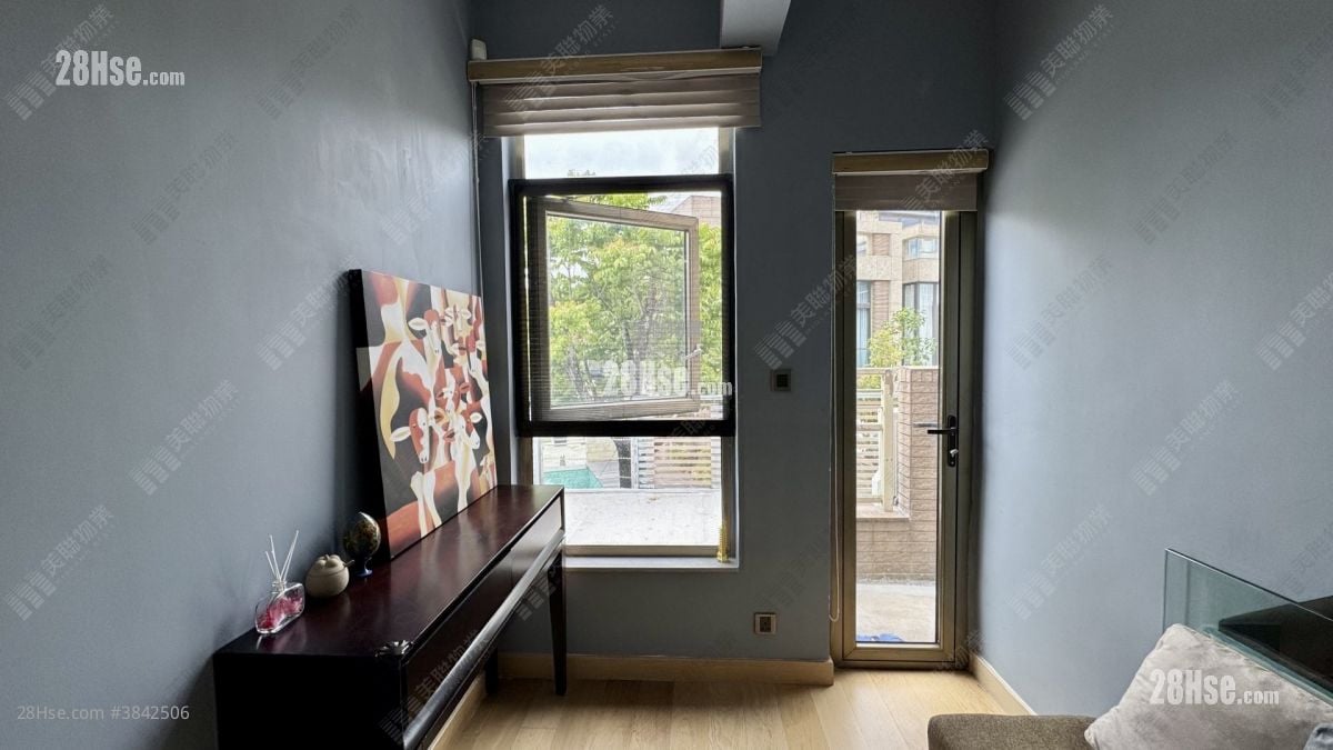 Green Crest Sell 3 Bathrooms 1,090 ft²