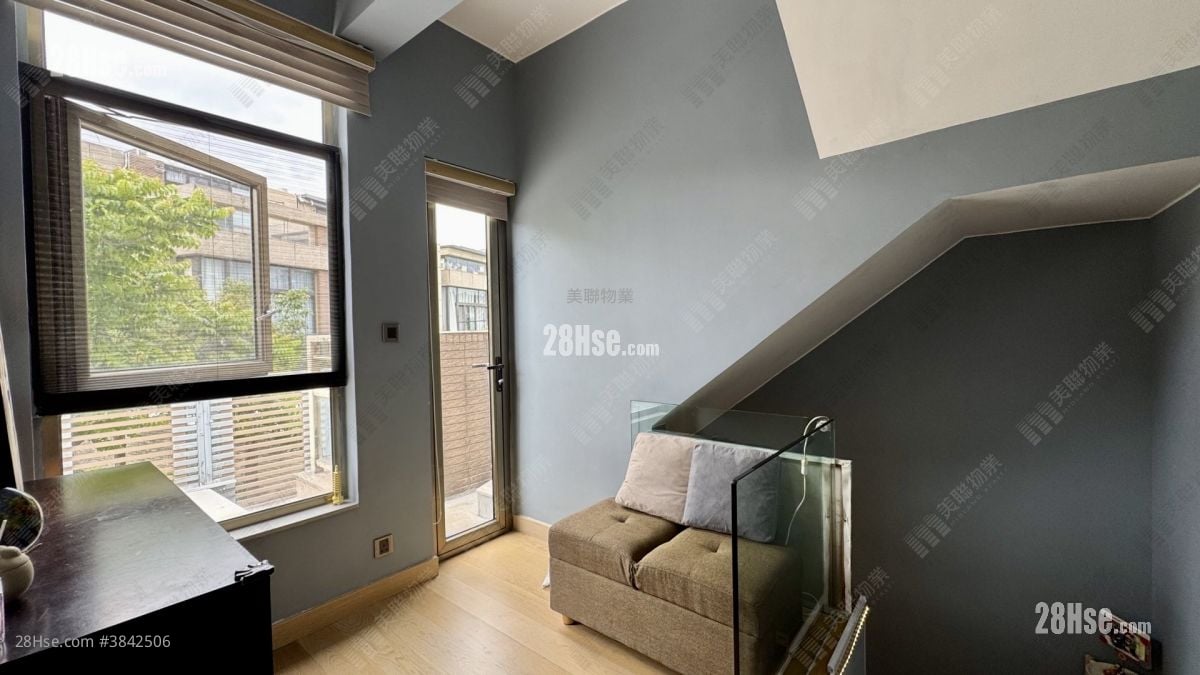 Green Crest Sell 3 Bathrooms 1,090 ft²