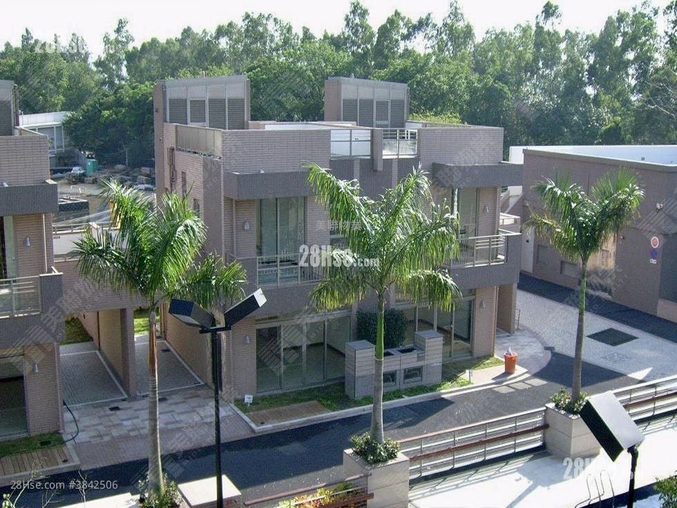 View: Green Crest Sell 3 Bathrooms 1,090 ft²