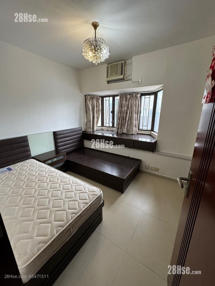 master room: Belair Gardens Sell 3 Bedrooms , 1 Bathroom 670 ft²