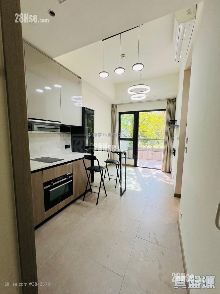 Wetland Seasons Bay Rental 349 ft²