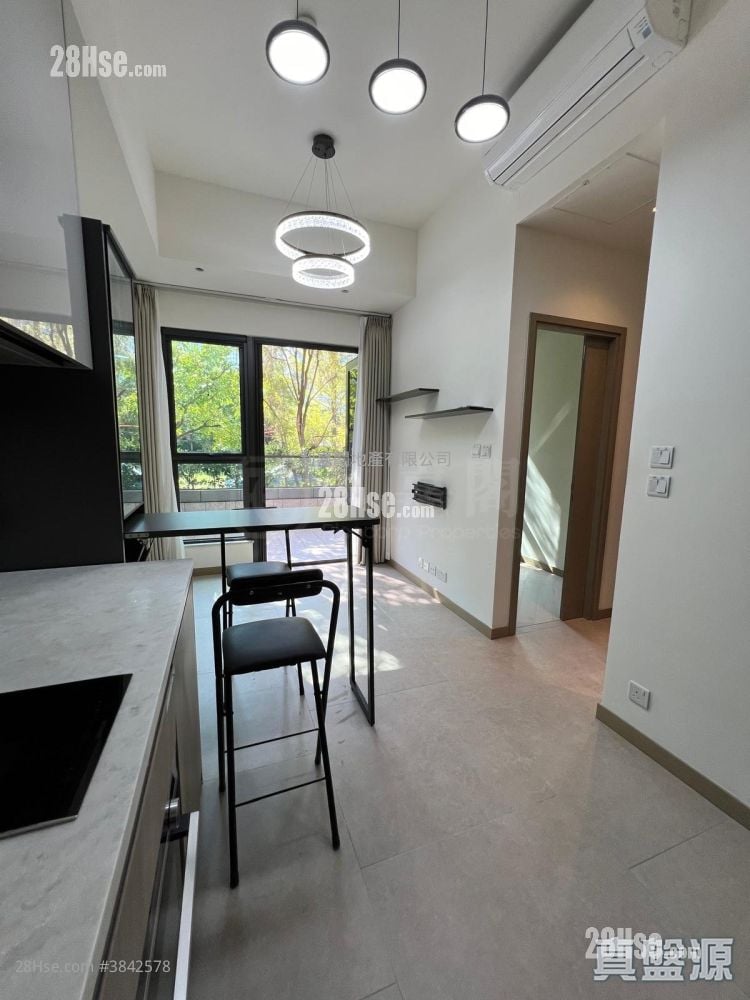 Wetland Seasons Bay Rental 349 ft²