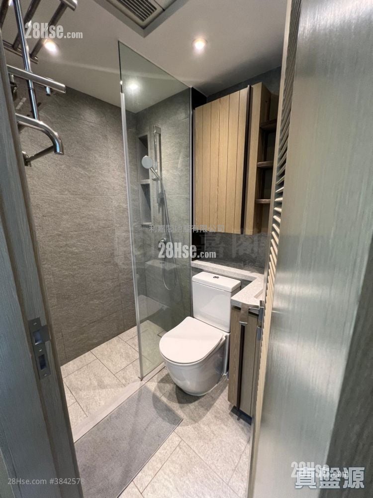 Wetland Seasons Bay Rental 349 ft²