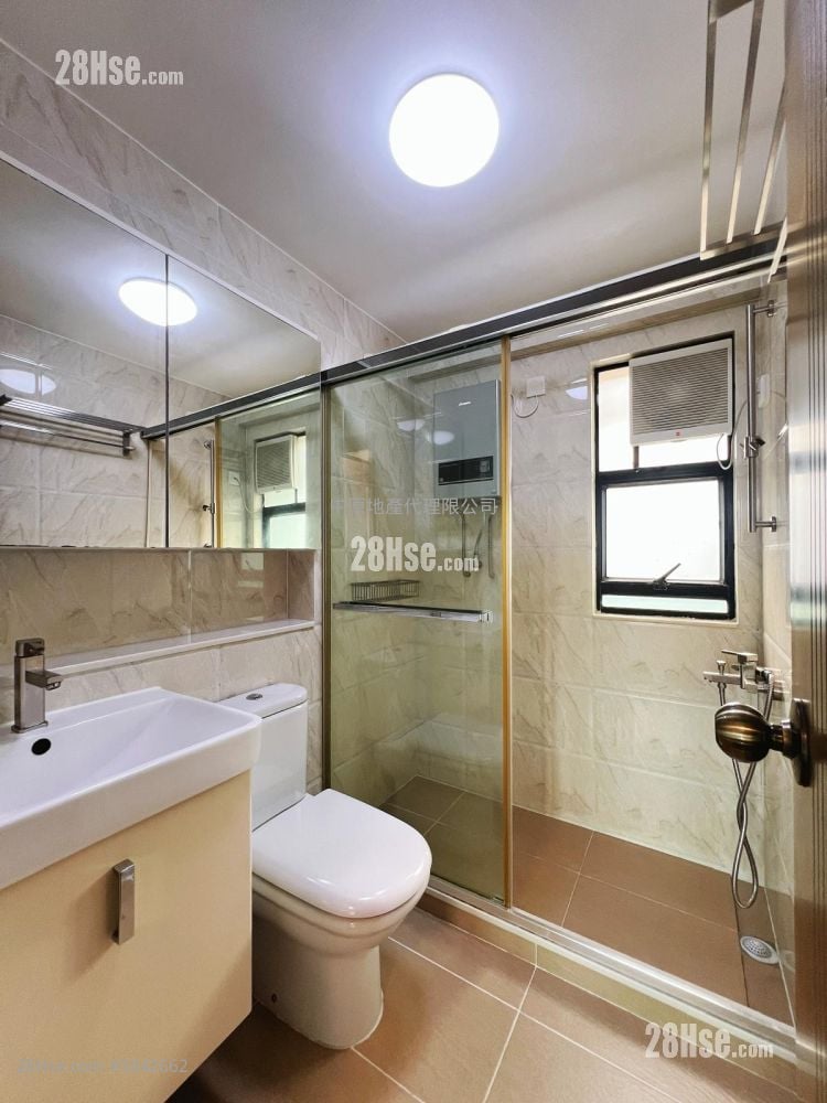 bathroom: Hanley Villa Sell 3 Bedrooms , 2 Bathrooms 593 ft²