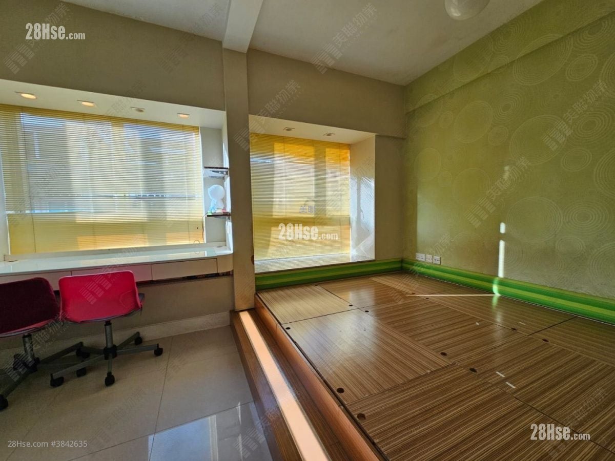 Seasons Monarch Rental 3 Bedrooms , 2 Bathrooms 930 ft²