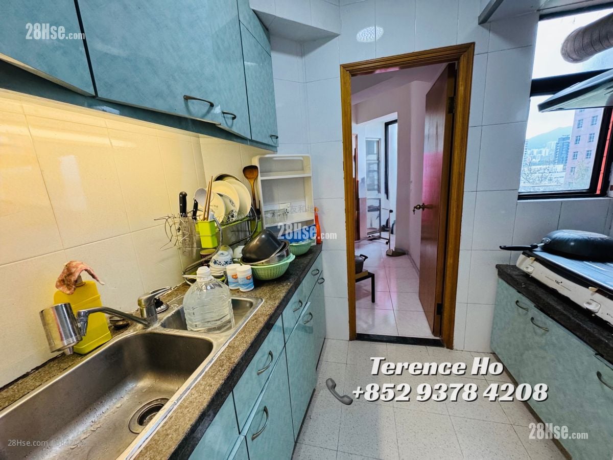 Regal Court Sell 3 Bedrooms , 3 Bathrooms 1,654 ft²