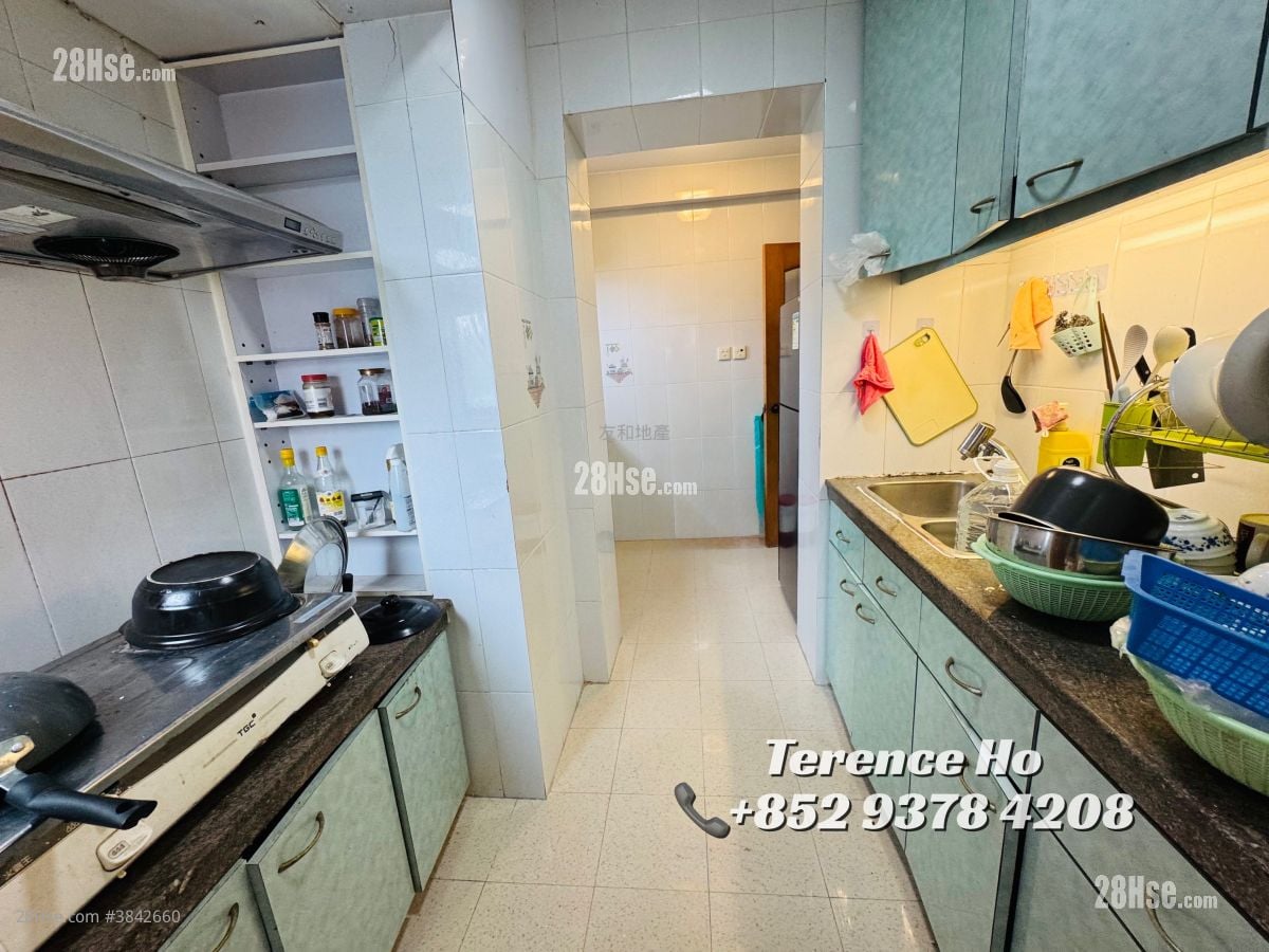 Regal Court Sell 3 Bedrooms , 3 Bathrooms 1,654 ft²