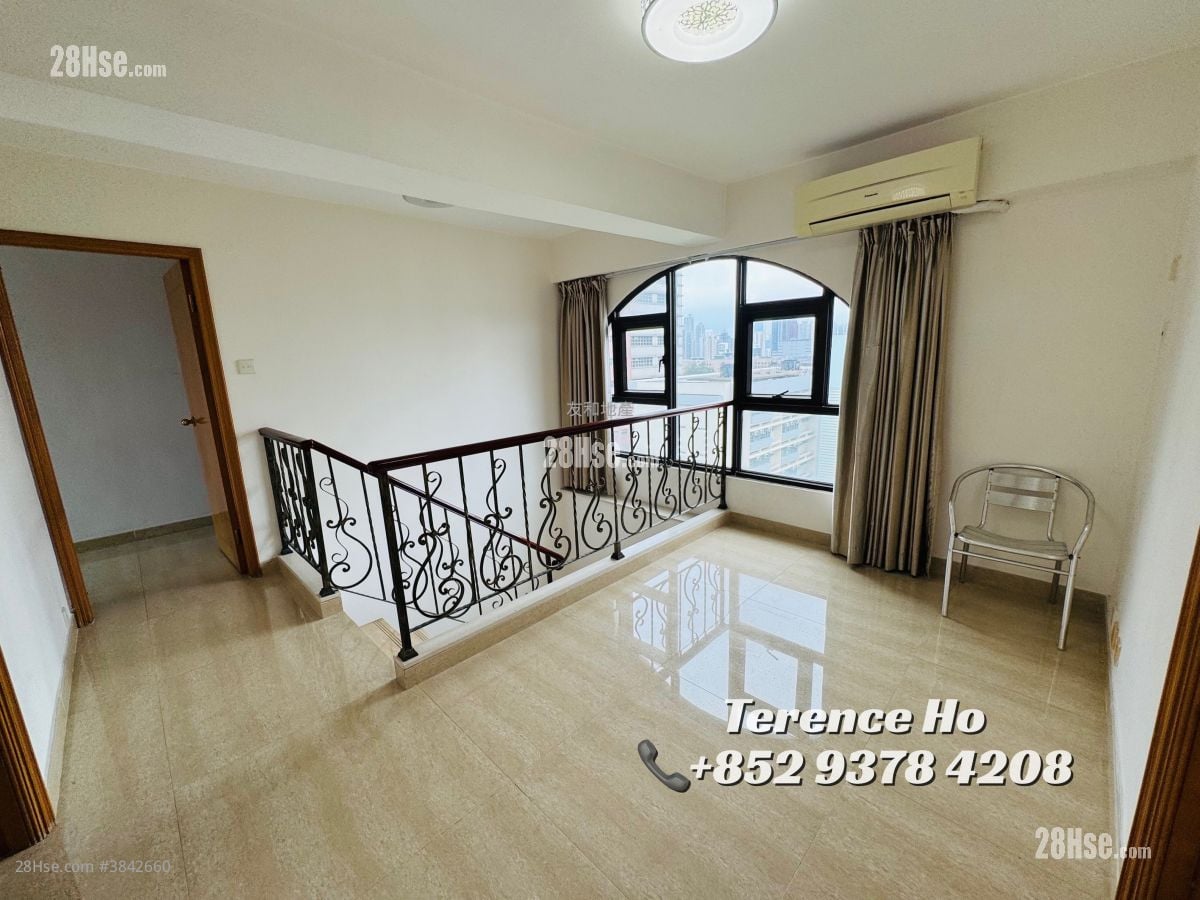 Regal Court Sell 3 Bedrooms , 3 Bathrooms 1,654 ft²