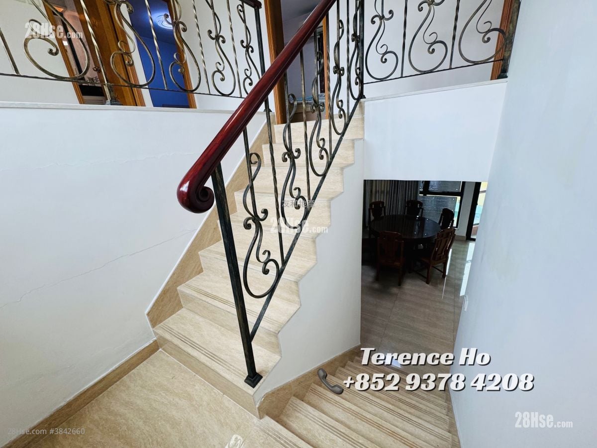 Regal Court Sell 3 Bedrooms , 3 Bathrooms 1,654 ft²