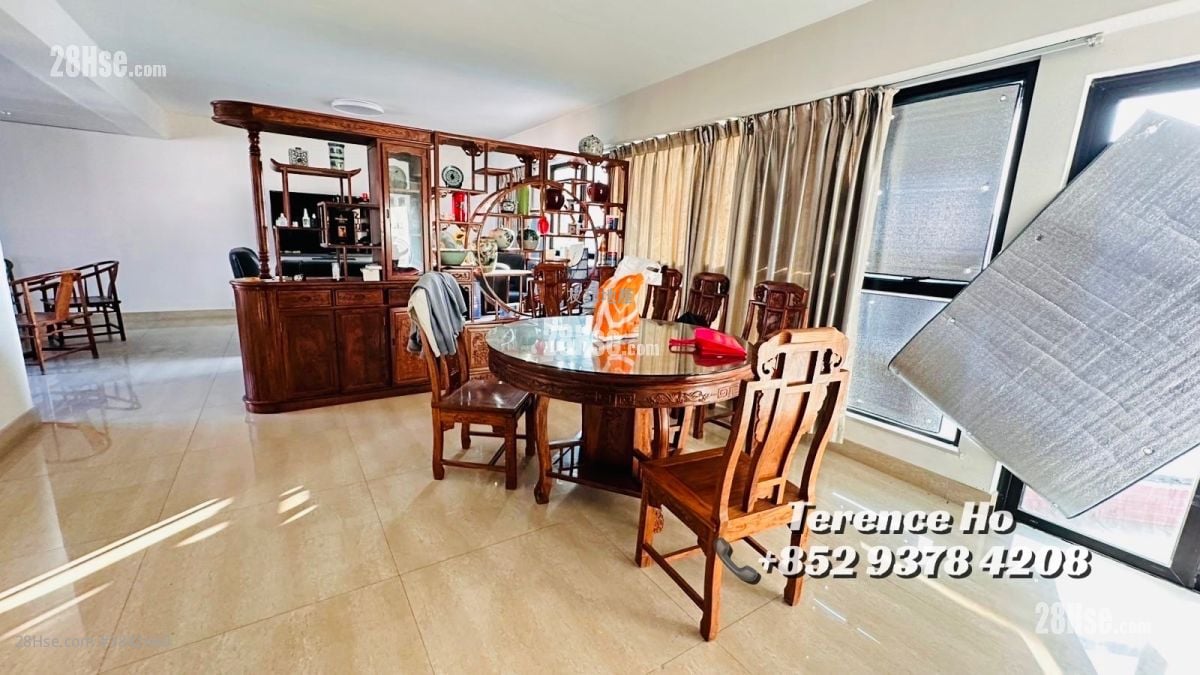 Regal Court Sell 3 Bedrooms , 3 Bathrooms 1,654 ft²