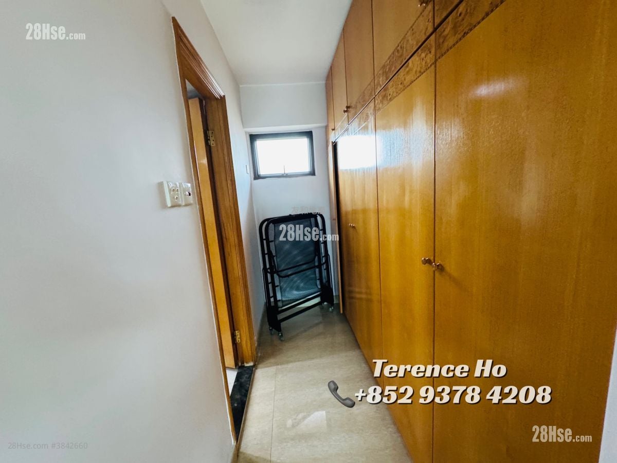 Regal Court Sell 3 Bedrooms , 3 Bathrooms 1,654 ft²