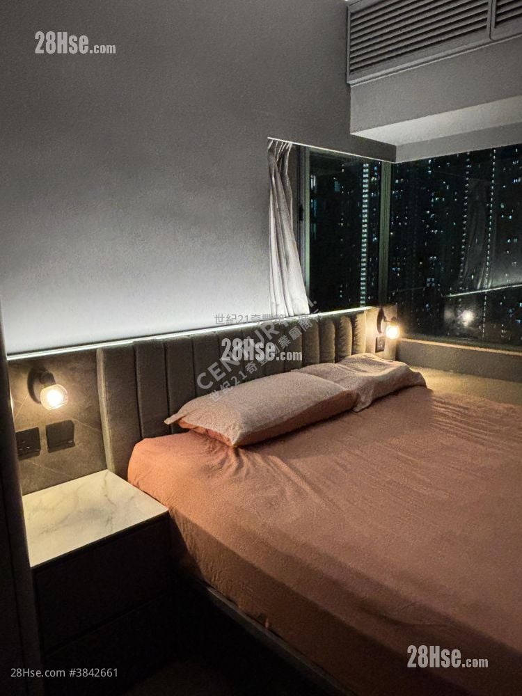 Ocean View Sell 2 Bedrooms , 1 Bathroom 476 ft²