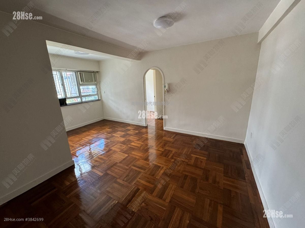 Chi Lok Fa Yuen Sell 2 Bedrooms 584 ft²