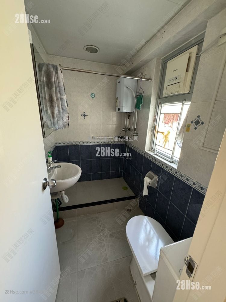Chi Lok Fa Yuen Sell 2 Bedrooms 584 ft²