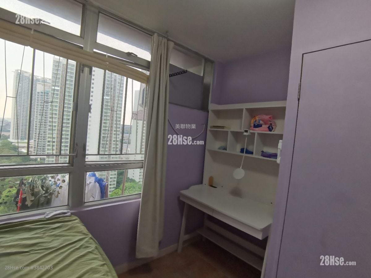 Yu Tung Court Rental 2 Bedrooms , 1 Bathroom 429 ft²