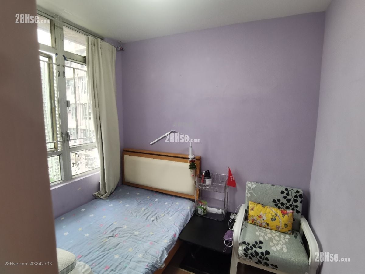 Yu Tung Court Rental 2 Bedrooms , 1 Bathroom 429 ft²