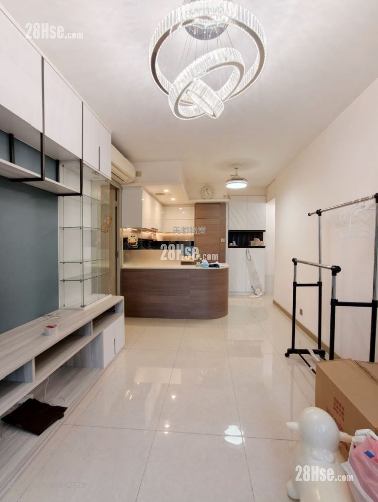 Aurora Rental 3 Bedrooms , 2 Bathrooms 690 ft²