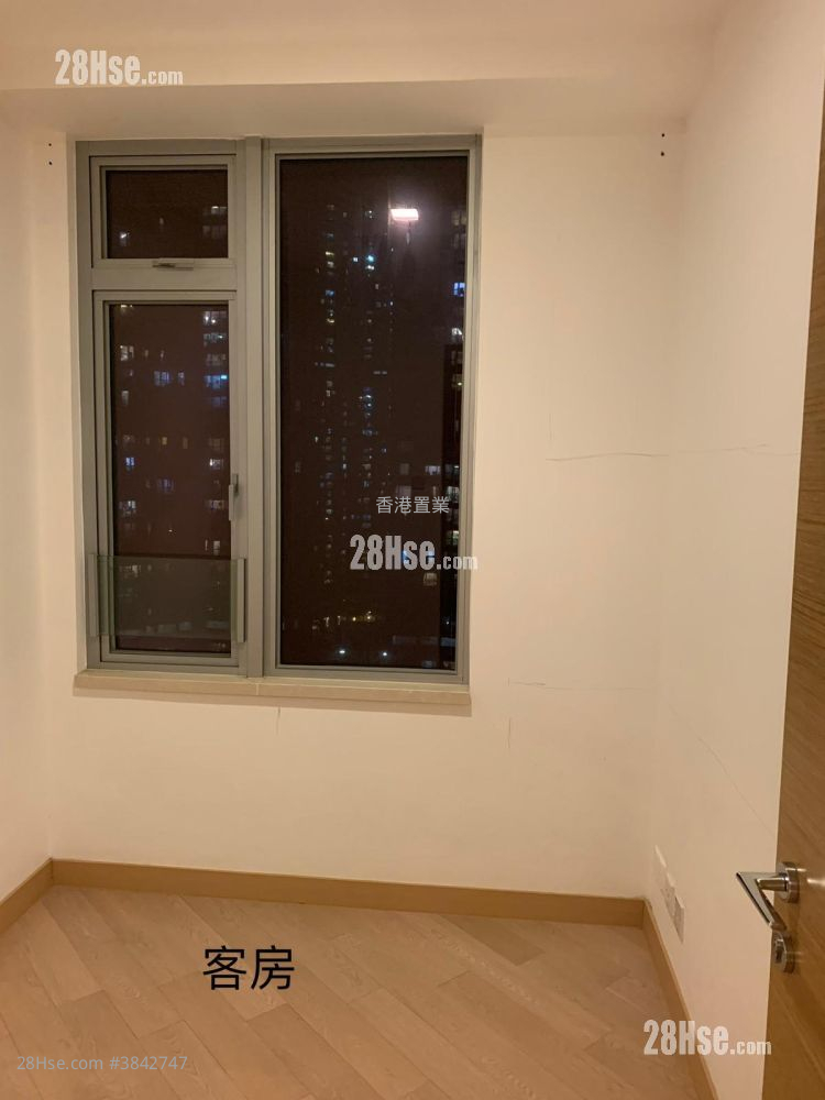 Century Link Sell 2 Bedrooms 453 ft²