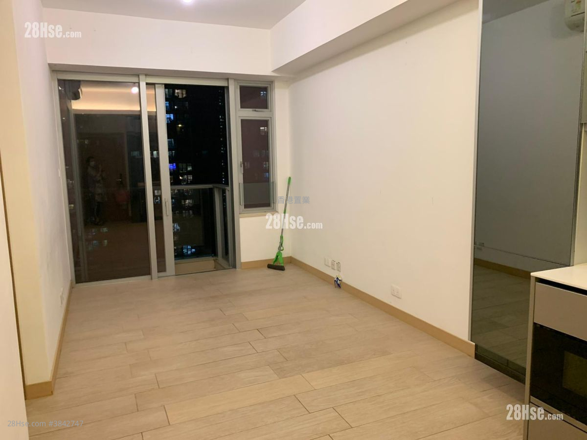 Century Link Sell 2 Bedrooms 453 ft²