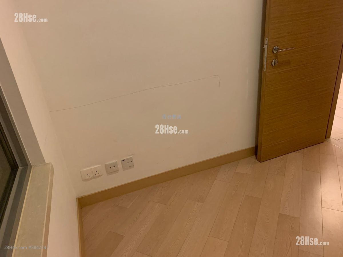 Century Link Sell 2 Bedrooms 453 ft²