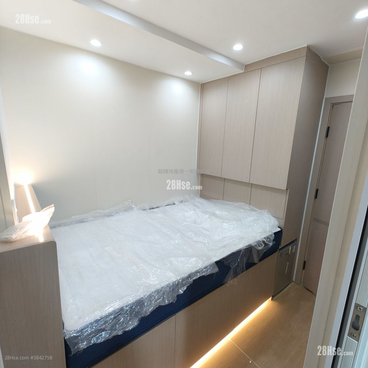 Man Yiu Building Rental Studio , 1 Bathroom 565 ft²